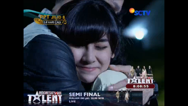 ShowyinsomNISA's tweet photo. "@AnisaRahma_Adi: “@hana_hadate: Cieee... kak @AnisaRahma_Adi http://t.co/eP8adJYxsY”"