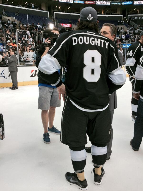 spinfrog's tweet image. #nothingbutarapist #teamrapist RT @NHL: Dreeeeeeewwwwww. #StanleyCup