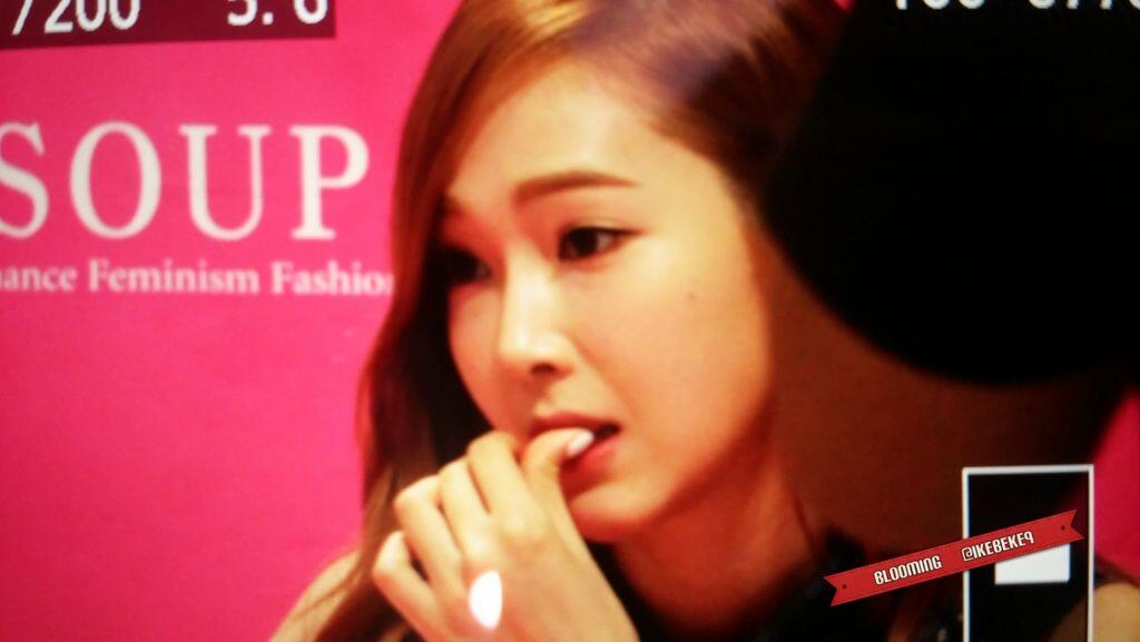 [PIC][14-06-2014]Jessica tham dự buổi fansign lần 2 cho thương hiệu "SOUP" vào trưa nay BqEhonZCAAA4k2K