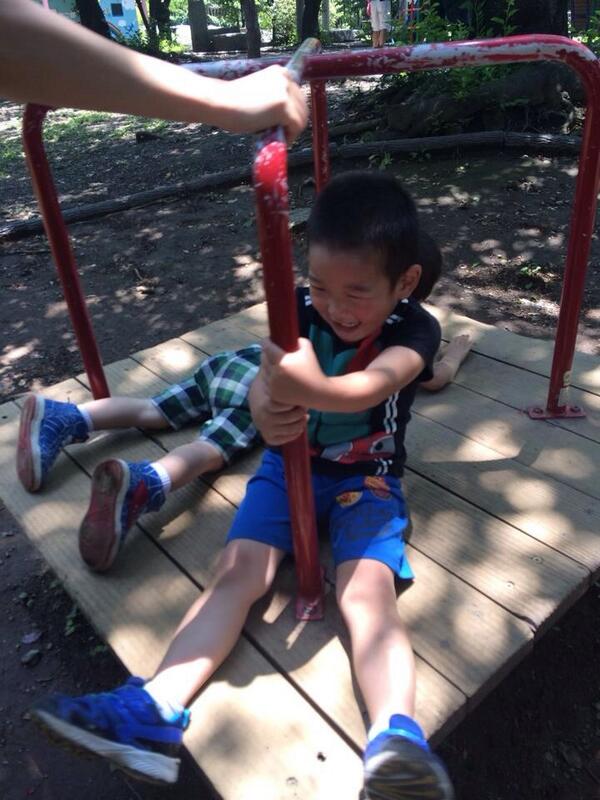 kidmamapi's tweet photo. SPスマイル♡ひっさびさのあっくんと公園♡楽しかったみたいー😆 http://t.co/JvVXta16mI