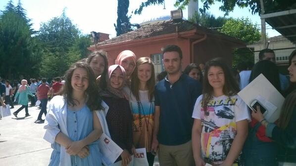 _irmnur_'s tweet photo. hakkı hocam gitmeseydi iydi ya :( http://t.co/FBeheUjWiL