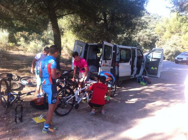 Por otra parte, algunos itacas participaran en el duro Raid de Granada!! Vamos campeones!! 🚲