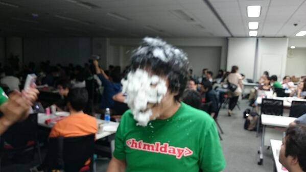 s_dsk's tweet image. パイ投げ！ #htmlday #html5j