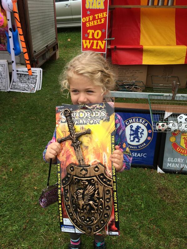 My Goddaughter! RT @MitchBenn: Having won HookaDuck at the fair, Astrid was told she could pick any prize she wanted.