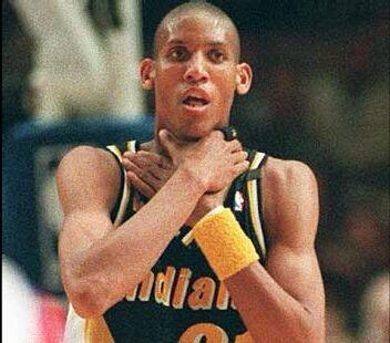 PacersClassics's tweet photo. @ReggieMillerTNT sends @SpikeLee a message. #classic http://t.co/zqNCXMVbxm