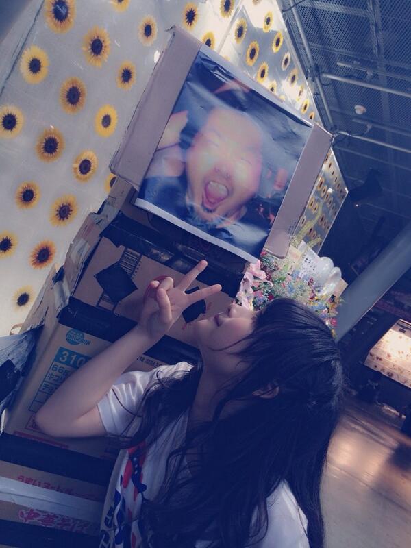 miomasui's tweet photo. 453便ありがとうございました。最後に、UNITEDの大谷さんから預かったと機長から横さんのベースと譜面をいただきました。横さんの魂！ずっと胸に音楽やっていきたいな！みんな！ありがとう！本当にいいフライトでした。 http://t.co/kHuSS3F32d