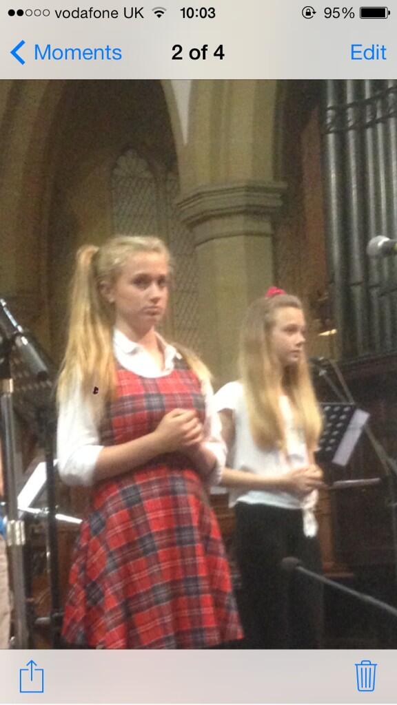 reeceMhayden's tweet photo. @milliemitchell0 aww you look cute dont yoy http://t.co/OoJXWp7tTN