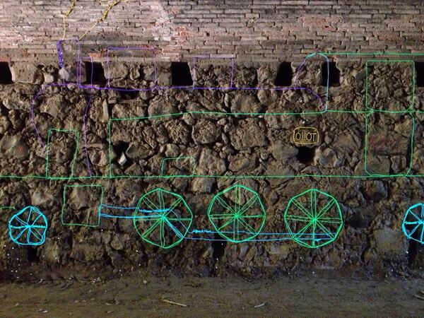 pepberga's tweet photo. Inaugurant una instalacio a la via del tren d'Olot, a les fonts de Sant Roc http://t.co/5lgAkSSJKD