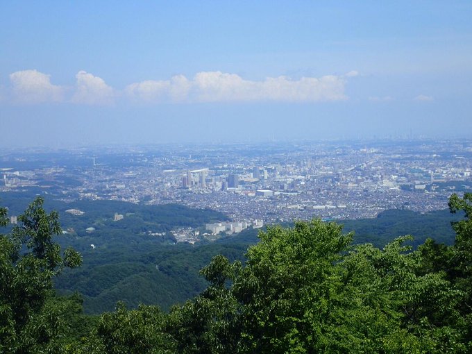 高尾山頂上では何ができるの 景色もグルメも堪能しちゃおう てくてく登山