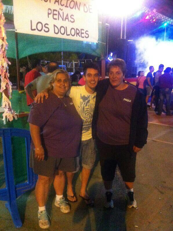 Ai1Beo2's tweet photo. Fotiko nueva de @AML90ct con las jefas d las fiestas 🐋🐋🐋🐋🐋🐋🐋🐋🐋🐋🐋🐋🐋 supernenas 😍😍 http://t.co/bdRSIltCpX