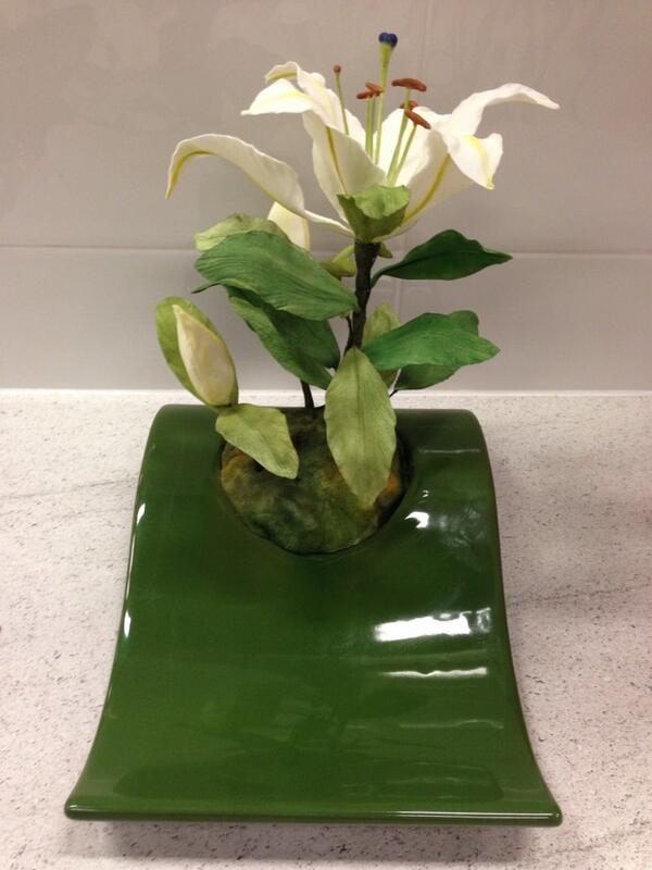 Flexipaste's tweet photo. Another day designing a class using Flexi Flower Paste Recipe. A centerpiece that will highlight any dinner party. http://t.co/8WYdGCUPEk