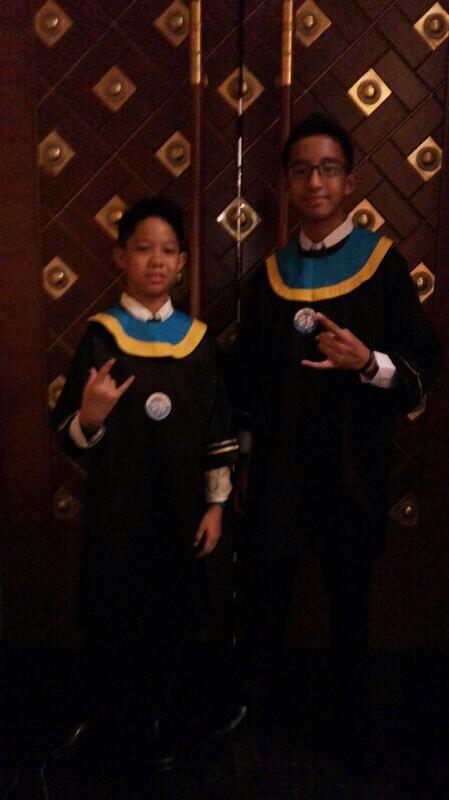 Congratzz!♥ <a href="/farrel_peart/">farrel n sateriano</a>: Graduation Day w/ <a href="/RaihanRockidz5/">Raihan</a>