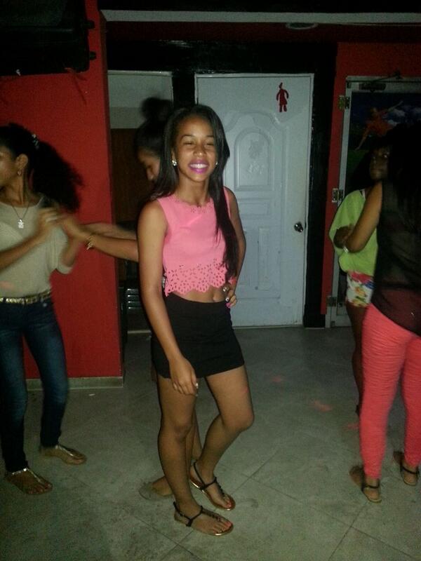 kiiararOdriique's tweet photo. Hermosa la negrita :$ http://t.co/YW8dN8tmar