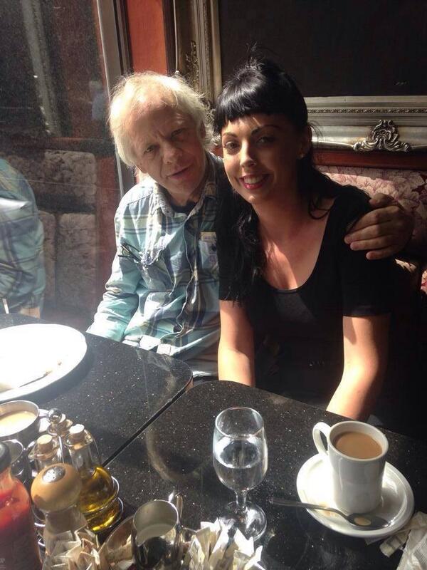 AC/DC Noticias on Twitter: