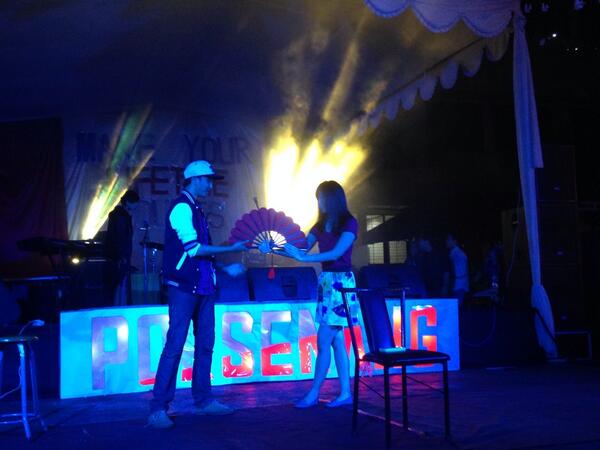 Eitsss ada penampilan dari 2013 nih yg namanya 'abcd' hihi so cute😘😘