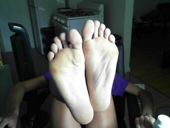 more feet! http://t.co/OXWB13ofgh