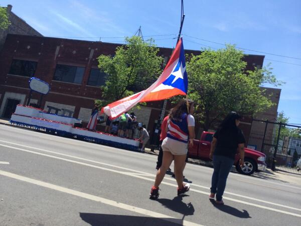 TheFlagProject's tweet photo. Wepa Boricua! It's that time again! #theflagproject #puertoricandayparade #humboldtpark #Orgullo http://t.co/XPtt6ksITf
