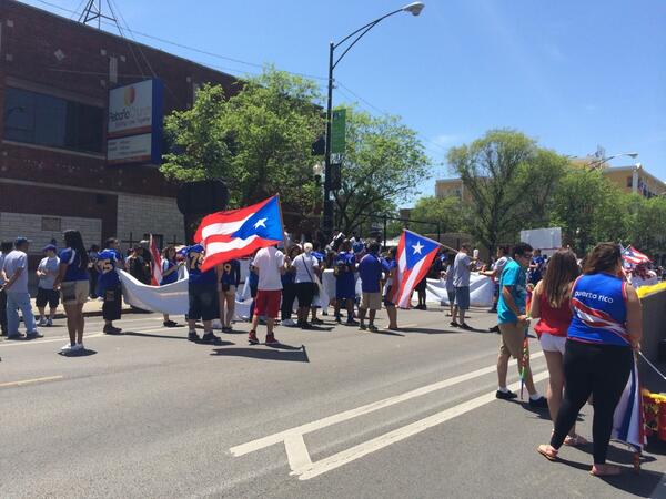TheFlagProject's tweet photo. Wepa Boricua! It's that time again! #theflagproject #puertoricandayparade #humboldtpark #Orgullo http://t.co/XPtt6ksITf