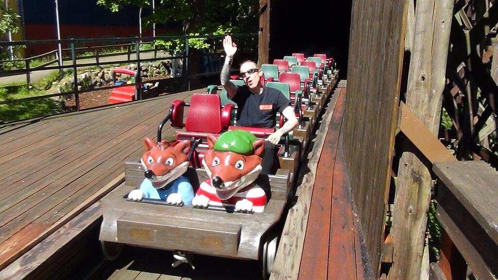 BqGeO9iCEAEeaZe.jpg:large