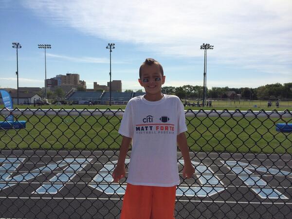 Dora Castro-Ahillen tweet media