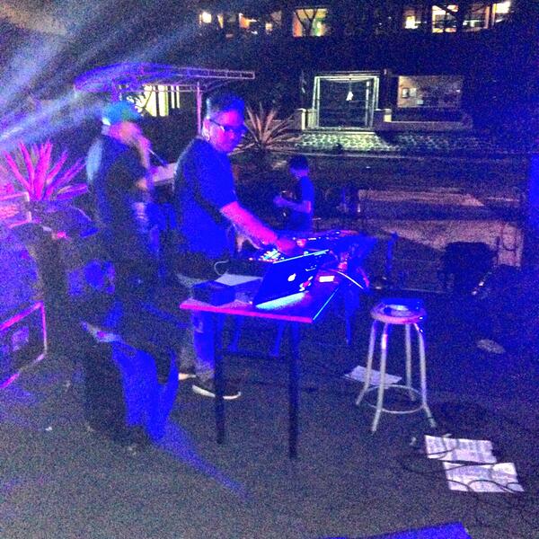 Heeyyy DJ Abo is in the house yoww