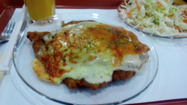 MaruGuai's tweet photo. Rico almuerzo (at @Shopping_delSol w/ 14 others) http://t.co/oHH35vnnIY http://t.co/NdGixYOlsM