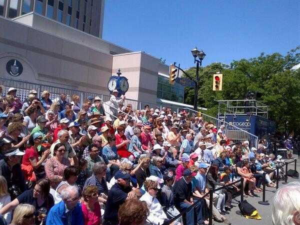 Great crowd at city hall for <a href="/BSOMF/">Sound of Music Festival</a> parade. The parade gives #BurlON a special small town feel.