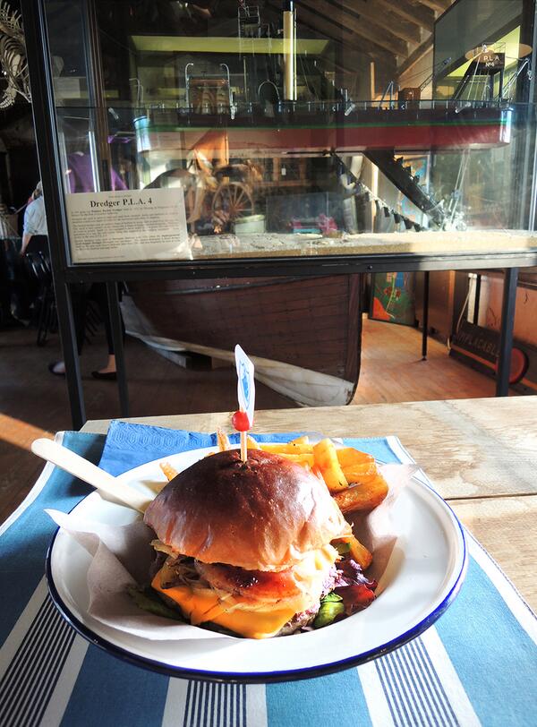 The Purfect Tayberry Burger