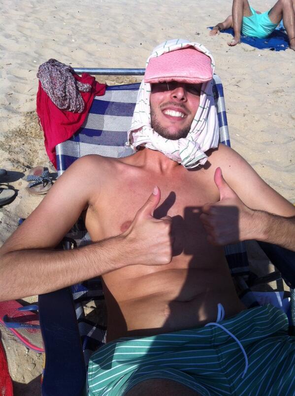 ATINA94's tweet photo. Nuevo modelo de gorra de la marca @antgaron estas guapísimo!!!! Jajajajajaja http://t.co/mUUzLT4A8A