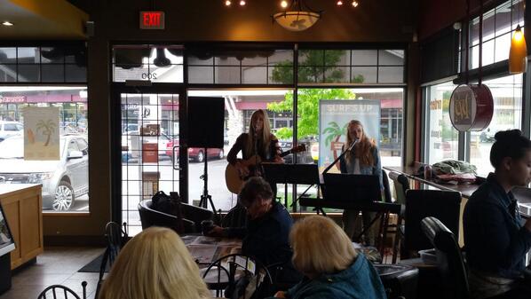 pfedmusic's tweet photo. Tasha Jansen and @Savannah_Quinn playing an incredible set @WiredMonkGrove! http://t.co/T2GsFpRbIM