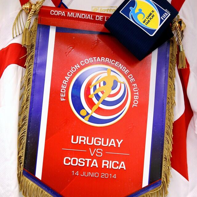 متابعة مباراة كأس العالم الأروجواي-كوستاريكا BqHKjwsIgAAmQQy