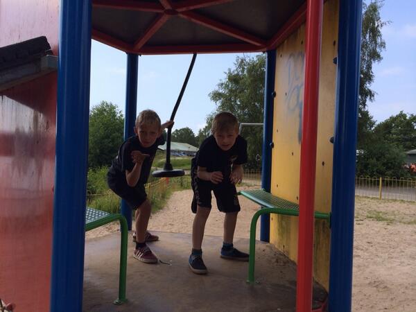 lee40ktm's tweet image. Joe n Jack Wigan wrestlers, have a day off boys, @WiganWrestling @MGWRESTLING @debiedwards25 #leisurelakes