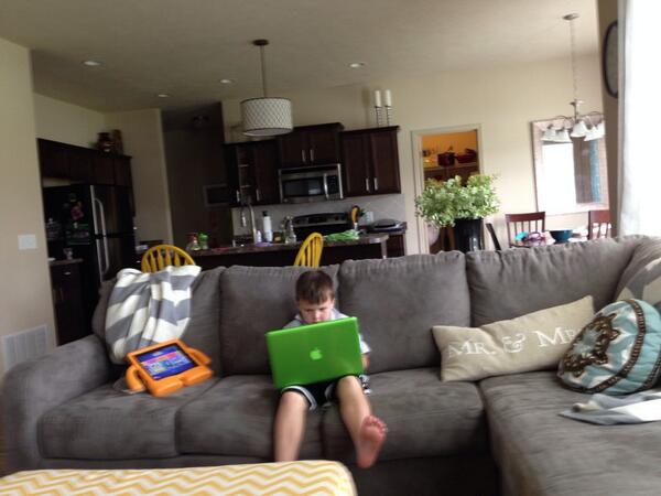 ReidShaun's tweet image. Little fella getting some game time in #computerkid