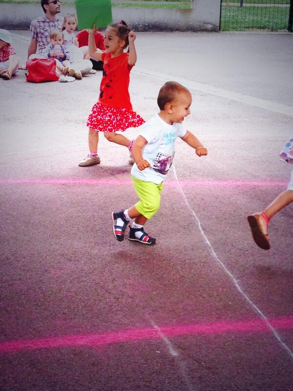 Quand l'innocence s'invite à la fête #kermesse #valdereuil @MA_Jamet @TEAMJAMET #ecolelouiseMichel