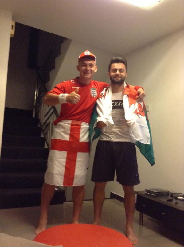JHumphrey5's tweet photo. Watching the game with 2 Welshmen! This should be interesting!! #EnglandvsItaly  #ComeOnEngland http://t.co/CaXsvUaCyy