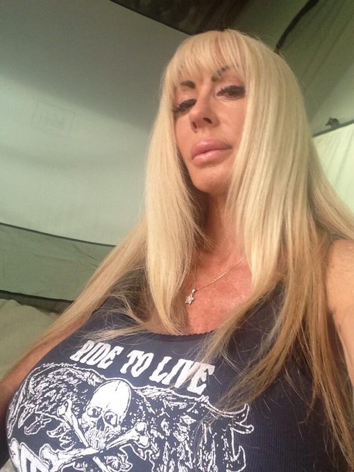 Have a wonderful night everyone ;) http://t.co/nadcrQc9OC