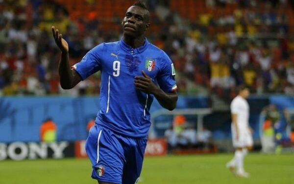 NazionaleCalcio's tweet photo. INGHILTERRA-ITALIA 1-2: VIDEO GOL, SINTESI, HIGHLIGHT, PAGELLE E INTERVISTE http://t.co/v9typRZVwf #coppadelmondo http://t.co/n1drXj6e2m