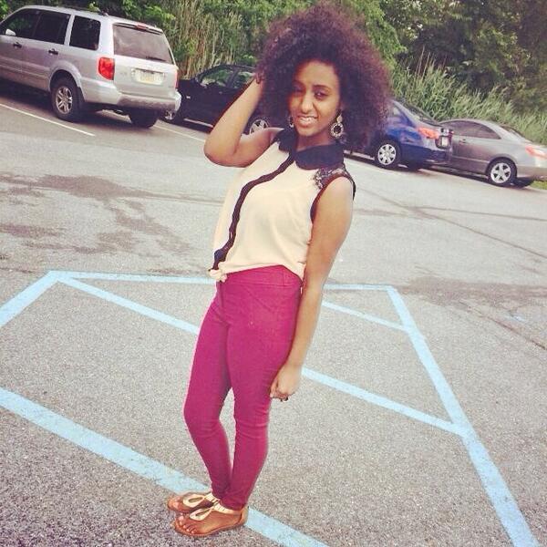 beth_doitsowell's tweet photo. Baby girl yu're summer time fine 😎😛☀☀ http://t.co/kkwbjaCpcV