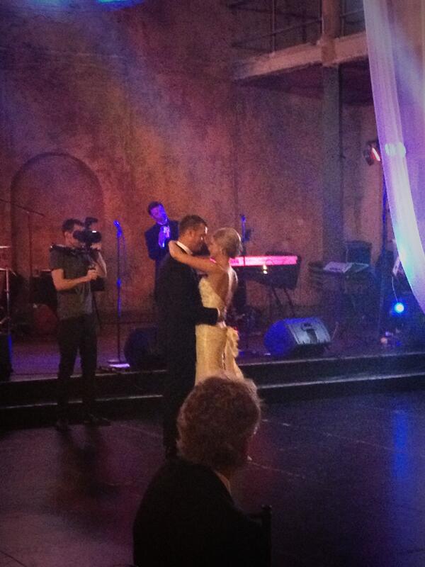 KaciAitchison's tweet image. First dance! #kellyfredwed @kellymoconnell @PhotogFredKOMO #table12