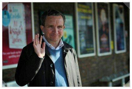 스틸라이프...무엇보다 에디 마산의 마지막 표정 연기와 엔딩 장면은 아직까지도 여운이 상당하다. 가치있고 의미있고...진정으로 외롭지 않은...