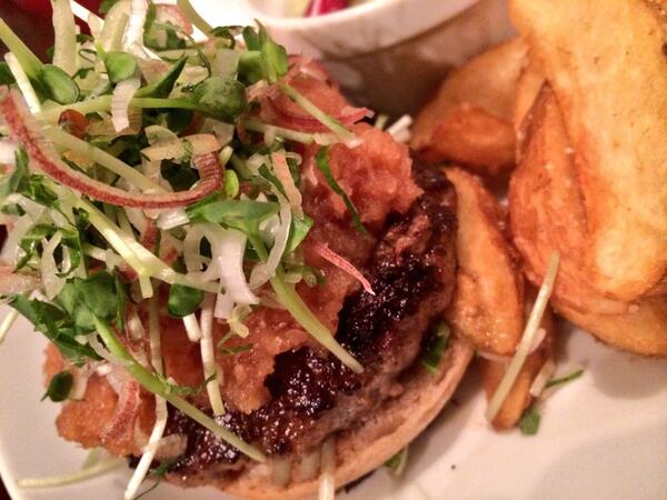 Mr 秋葉原 ササキチ アキバのrmバーガーの限定バーガー たっぷり薬味バーガー 864円 葱 かいわれ 茗荷 大根おろし 夏バテ解消 さっぱりバーガー アキバ飯 Http T Co 6aa25p3ro8