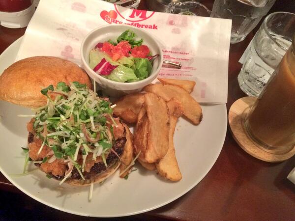 Mr 秋葉原 ササキチ アキバのrmバーガーの限定バーガー たっぷり薬味バーガー 864円 葱 かいわれ 茗荷 大根おろし 夏バテ解消 さっぱりバーガー アキバ飯 Http T Co 6aa25p3ro8