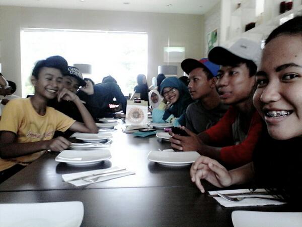 SALUSA (@9a_fams) on Twitter photo 