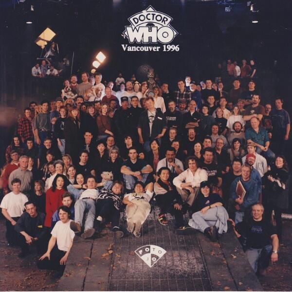 DocWhoCast's tweet image. A group photo of the cast and crew of the 1996 doctor who movie