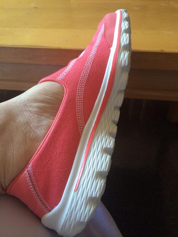 pintandounamama's tweet image. @Lascosasdepaula @SkechersSpain estas son las #Walk2Go, comodisimas!!!