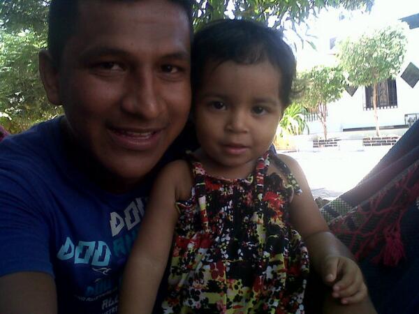 jairogar_'s tweet photo. Aqui con mi ahijada #ElBancoMagd. http://t.co/SgrkJU5cHt