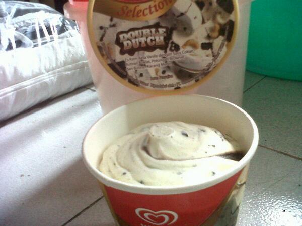 RifqiM45's tweet image. Ice Cream #NoAdvertising