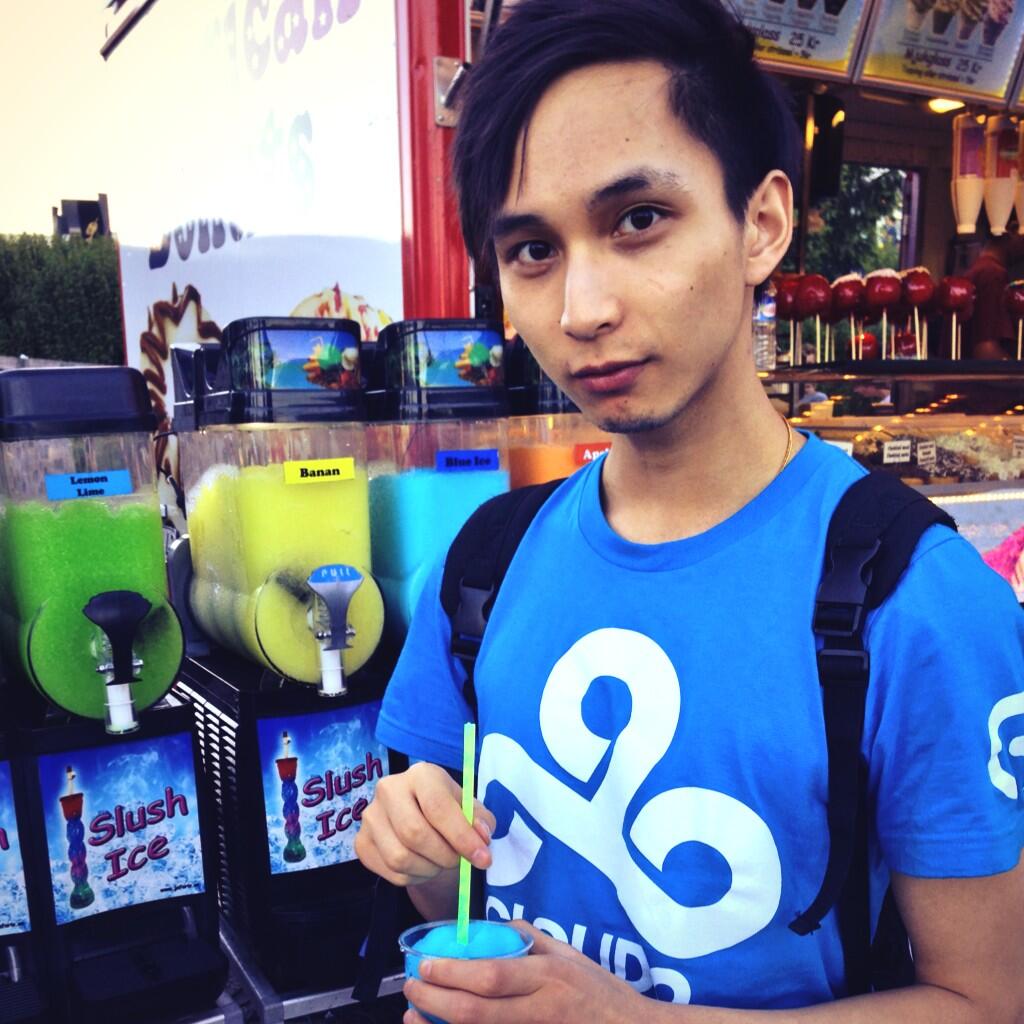 BqKEJ7GCQAETVcM.jpg:large