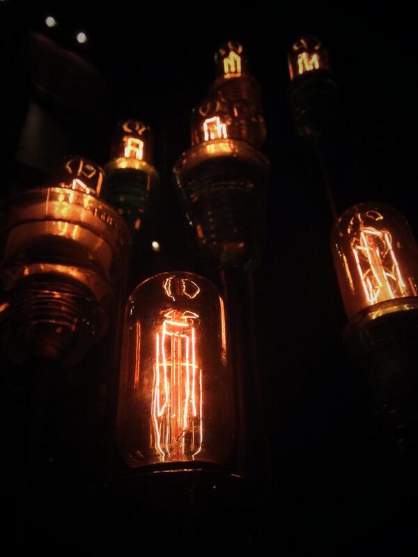 _MasterG_'s tweet image. Edison's lights shine bright on the west coast #speakeasy #undergroundexplorer