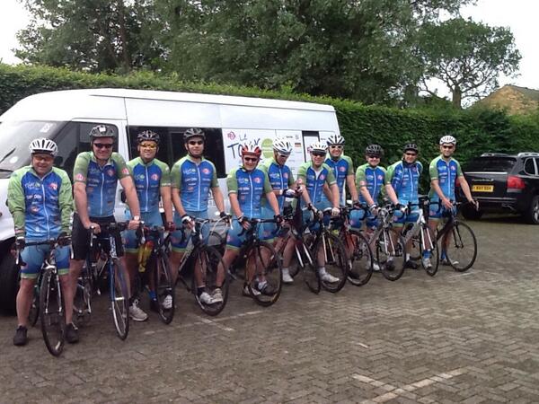 we're off! #tourderix starts lightening pace (downhill!) from lovely historic #Alnwick